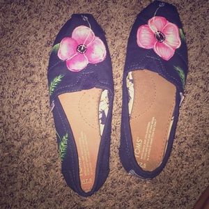 Hand painted toms